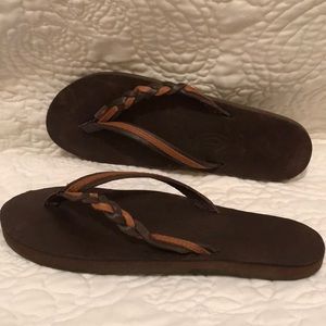 Rainbow flip flops sz8